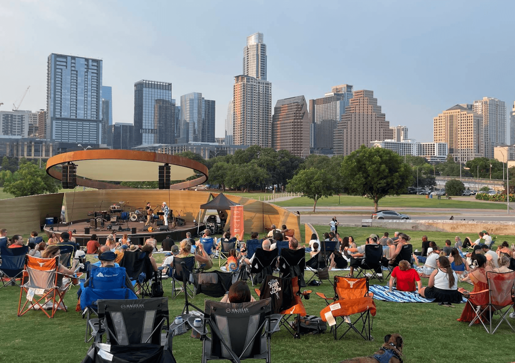 Auditorium Shores Off-Leash Area