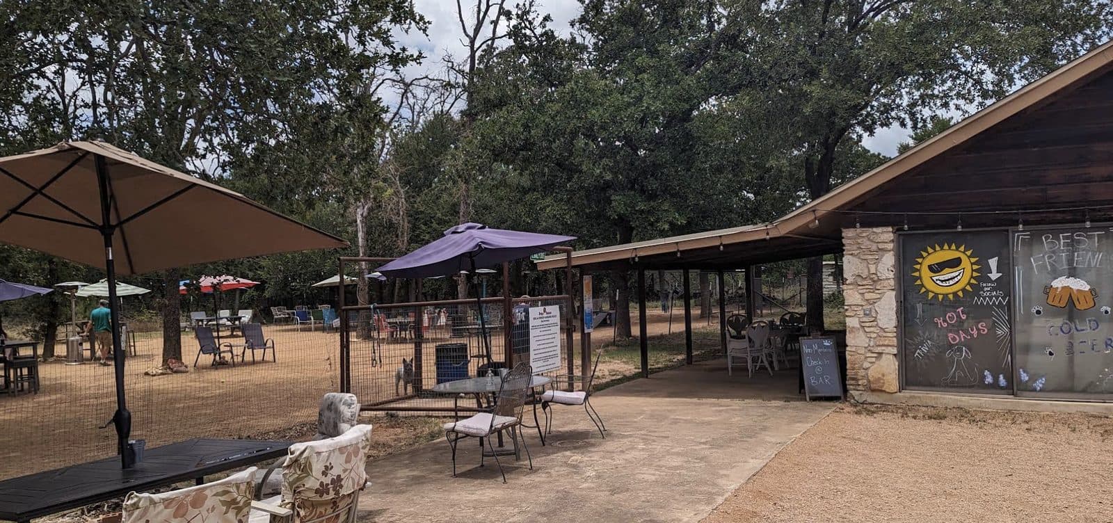 Dog House Drinkery & Dog Park - Photo 3
